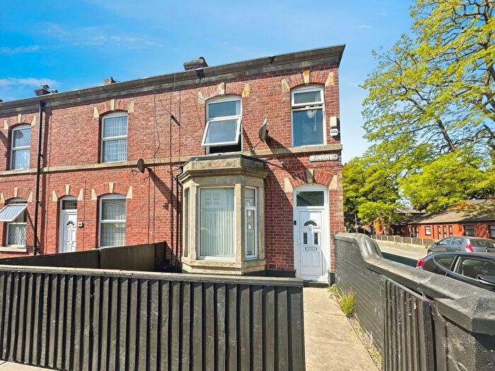 3 Bedroom Terraced House To Rent In Nelson Street, Bury, BL9