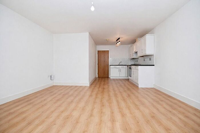 2 Bedroom Flat For Sale In Burt Close, Fareham, PO15