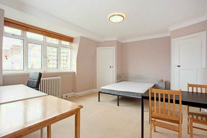 Studio To Rent In Pembroke Road, London, W8