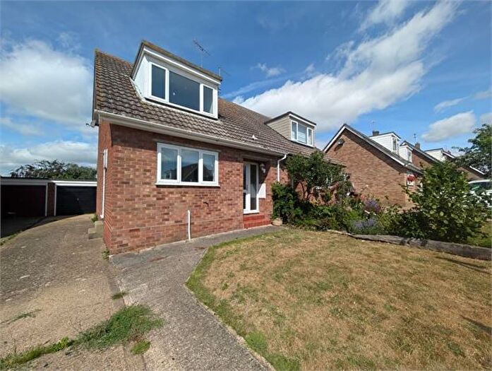 2 Bedroom Semi-Detached House To Rent In Oakwood Avenue, West Mersea, CO5