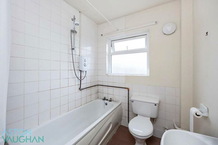 2 Bedroom Apartment To Rent In Baden Road, Brighton, BN2