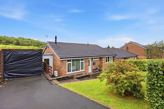 2 Bedroom Semi-Detached Bungalow For Sale In Redwood Drive, Rossendale, BB4