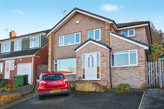4 Bedroom Detached House For Sale In Acaster Drive, Garforth, Leeds, LS25