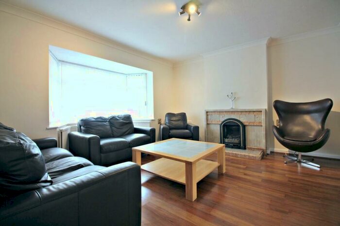3 Bedroom Semi-Detached House To Rent In Castleton Road, Ruislip, HA4