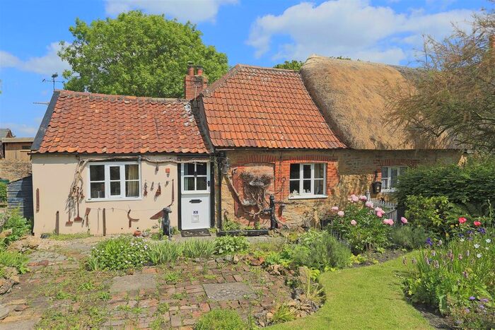 3 Bedroom Property For Sale In Lopen Road, Hinton St. George, TA17