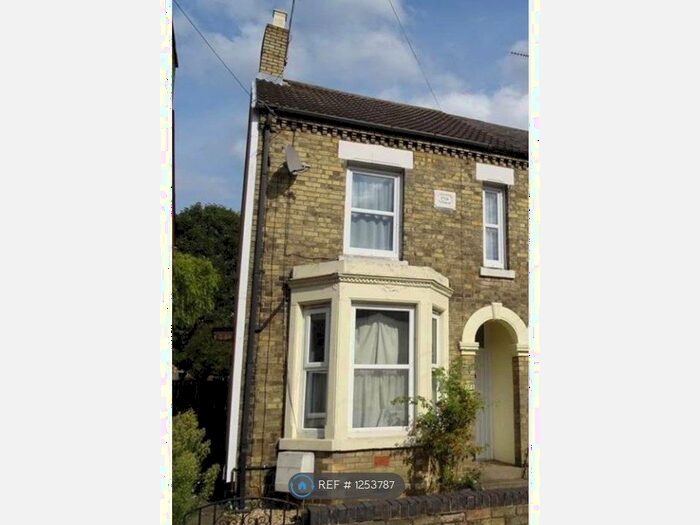 2 Bedroom Flat To Rent In Huntly Grove, Peterborough, PE1