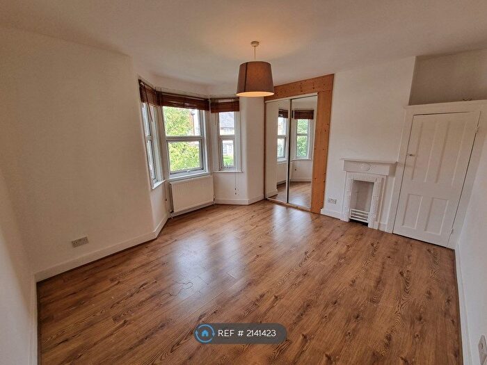 Studio To Rent In Waltheof Avenue, London, N17