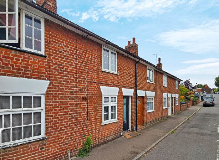 2 Bedroom Cottage For Sale In Oliver Street, Ampthill, Bedfordshire, MK45