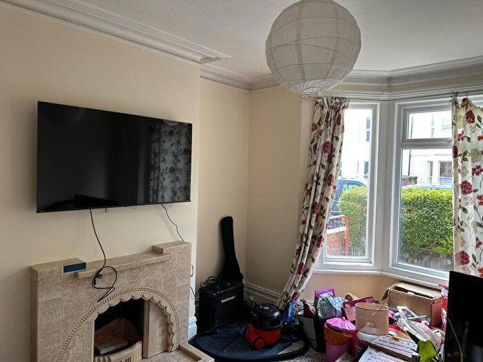 5 Bedroom Terraced House To Rent In Ash Road, Horfield, Bristol, BS7