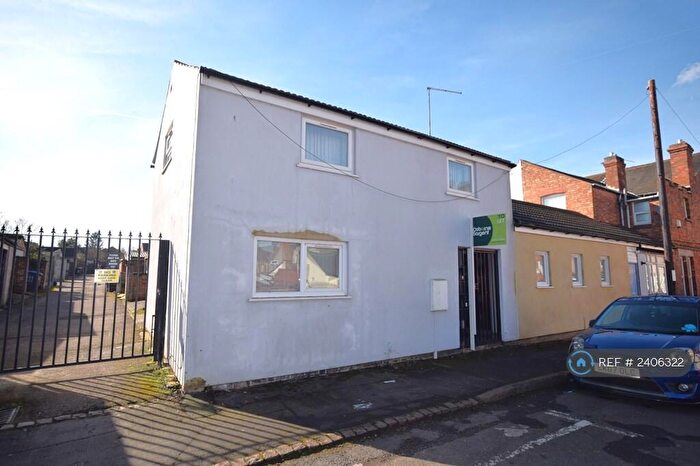 2 Bedroom Flat To Rent In Tom Brown Street, Rugby, CV21