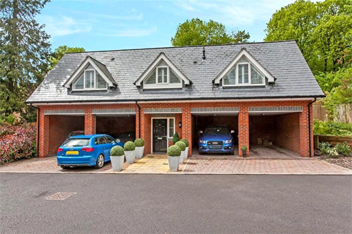 1 Bedroom Flat For Sale In Sarum Road, Winchester, Hampshire, SO22