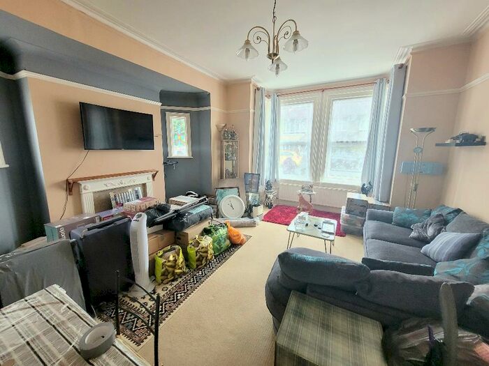 1 Bedroom Apartment To Rent In Annandale Avenue, Bognor Regis, PO21