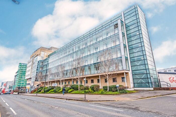 1 Bedroom Flat For Sale In Apartment, Bramall Lane, Sheffield, S2
