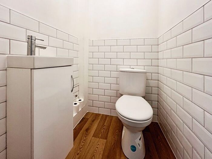 3 Bedroom Bungalow For Sale In Hough Fold Way, Harwood, Bolton, BL2