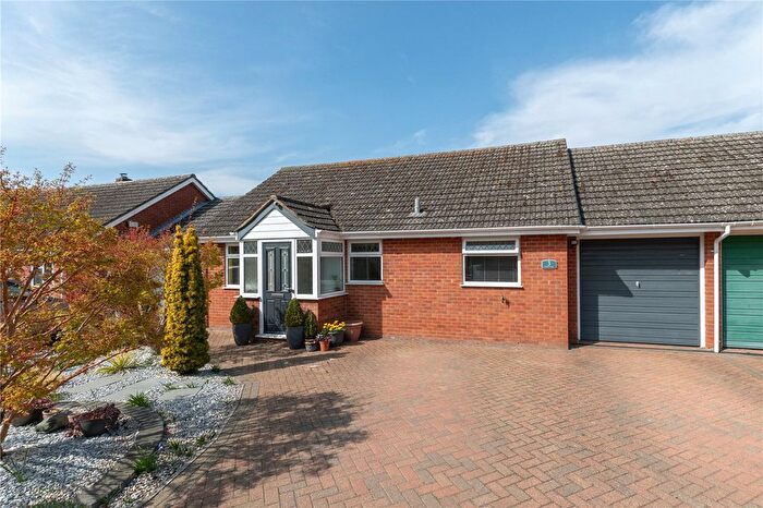 2 Bedroom Bungalow For Sale In Violets Close, North Crawley, Buckinghamshire, MK16