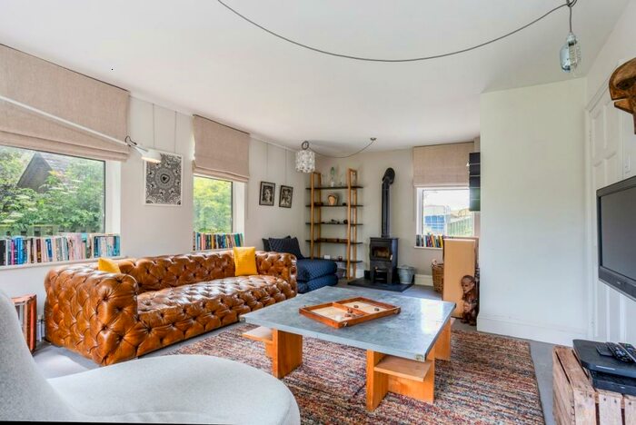 4 Bedroom Detached House To Rent In The Old Racecourse Lewes, BN7