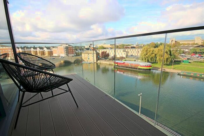 2 Bedroom Flat To Rent In Avonside, Fletton Quays, Peterborough, PE2