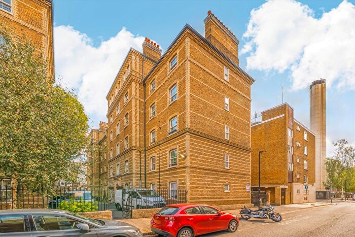 2 Bedroom Flat To Rent In Herbrand Street, Bloomsbury, WC1N