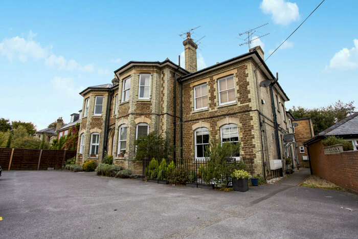 1 Bedroom Apartment To Rent In Clandon Road, Guildford, GU1