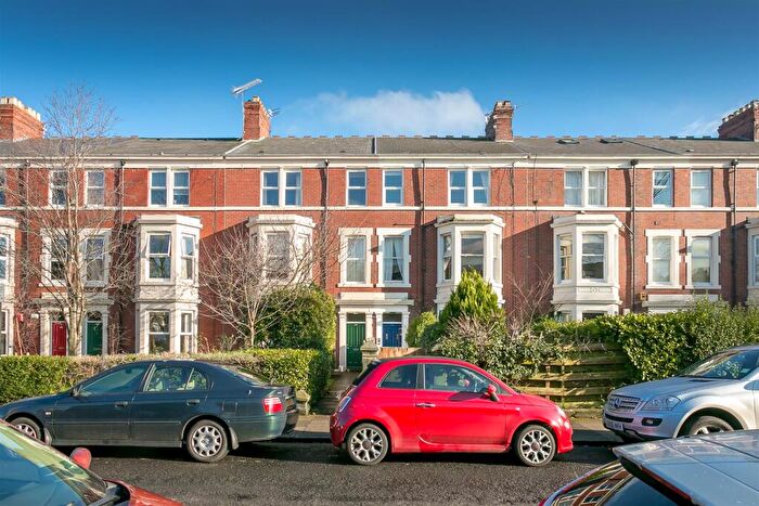 2 Bedroom Flat For Sale In St. Georges Terrace, Jesmond, Newcastle Upon Tyne, NE2