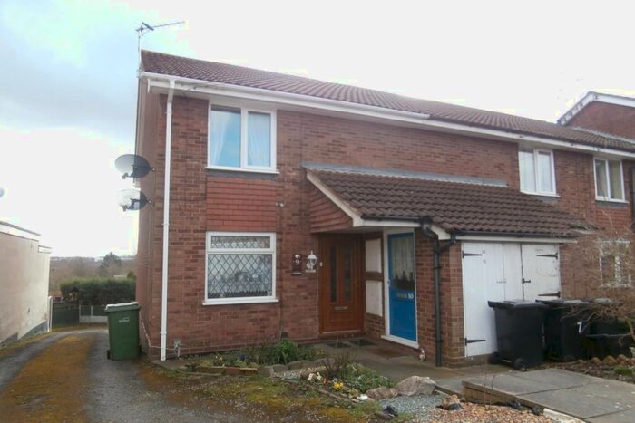 1 Bedroom Flat To Rent In Grosvenor Road, Dudley, West Midlands, DY3