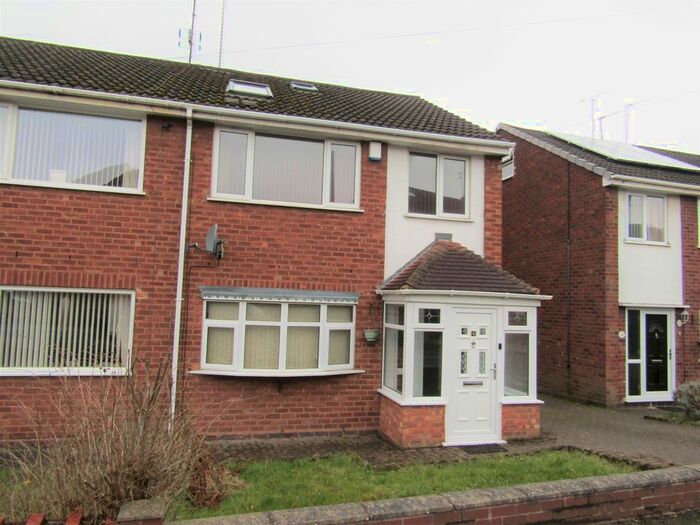 5 Bedroom Semi-Detached House To Rent In Newton Gardens, Great Barr, Birmingham, B43
