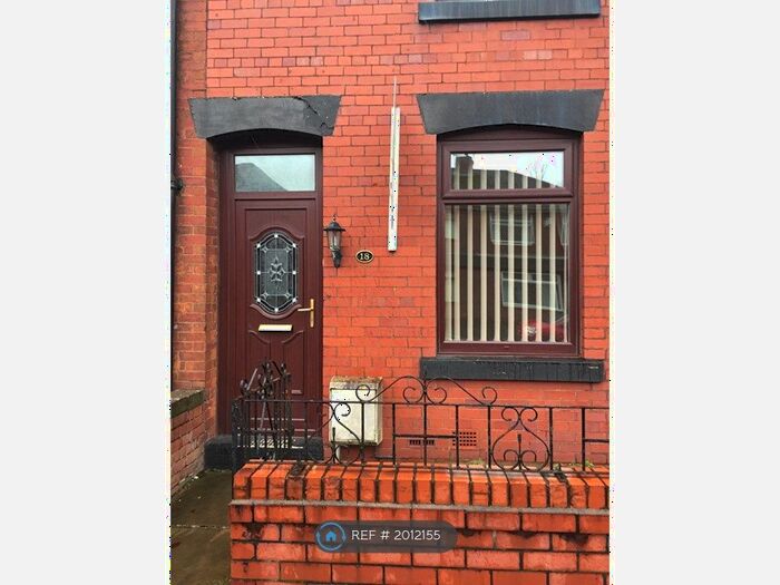 2 Bedroom Terraced House To Rent In Chestnut Street, Chadderton, Oldham, OL9