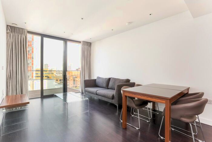 2 Bedroom Apartment To Rent In Alie Street London, E1