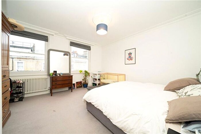 2 Bedroom Flat To Rent In Beaumont Crescent, London, W14