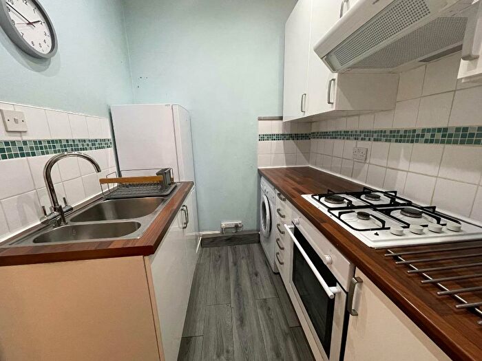 1 Bedroom Flat To Rent In Clifford Street, Glasgow, G51