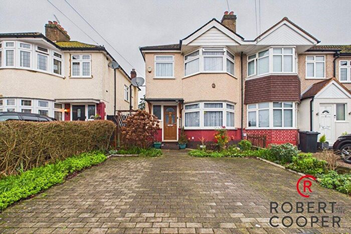 3 Bedroom End Of Terrace House For Sale In Wentworth Drive, Pinner, HA5