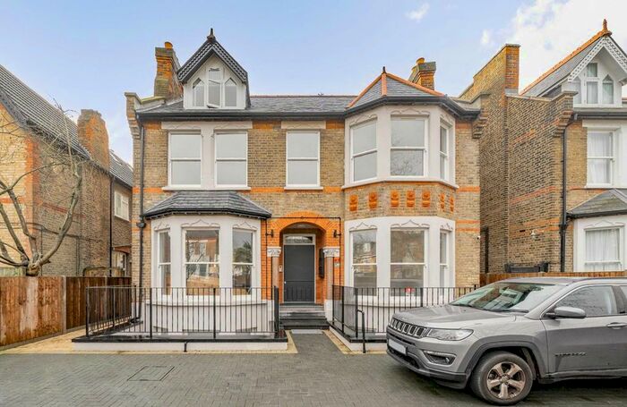 2 Bedroom Flat To Rent In Freeland Road, London, W5