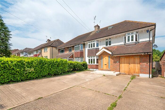 4 Bedroom Semi-Detached House For Sale In Napsbury Lane, St. Albans, Hertfordshire, AL1