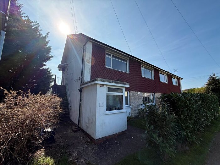 2 Bedroom Flat For Sale In Maple Close, Barry, CF62