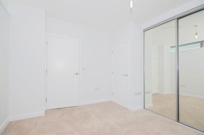 1 Bedroom Flat For Sale In Newsom Place, St. Albans, AL1