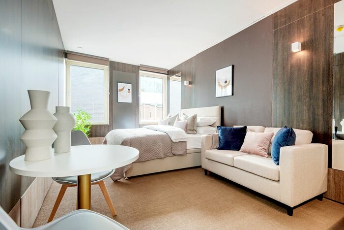 Studio To Rent In 15-21 Staines Road, Hounslow TW3