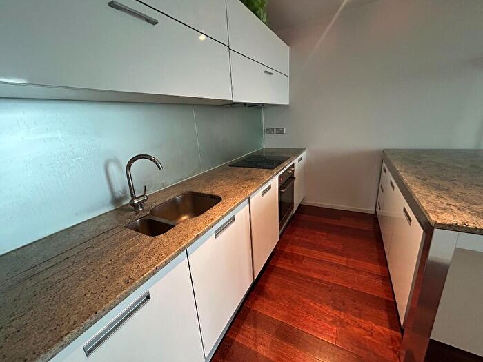 1 Bedroom Apartment To Rent In Beetham Tower, Holloway Circus Queensway, Birmingham, B1