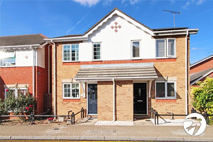 2 Bedroom Semi Detached House To Rent In High Street, Greenhithe, Kent, DA9