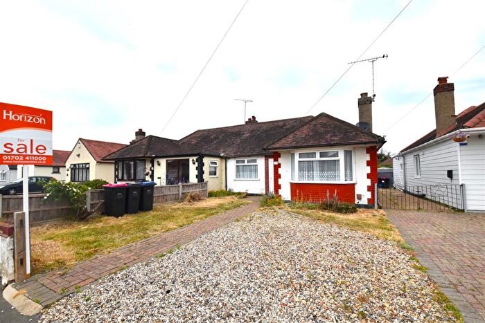 2 Bedroom Semi-Detached Bungalow For Sale In Keith Way, Southend On Sea, SS2