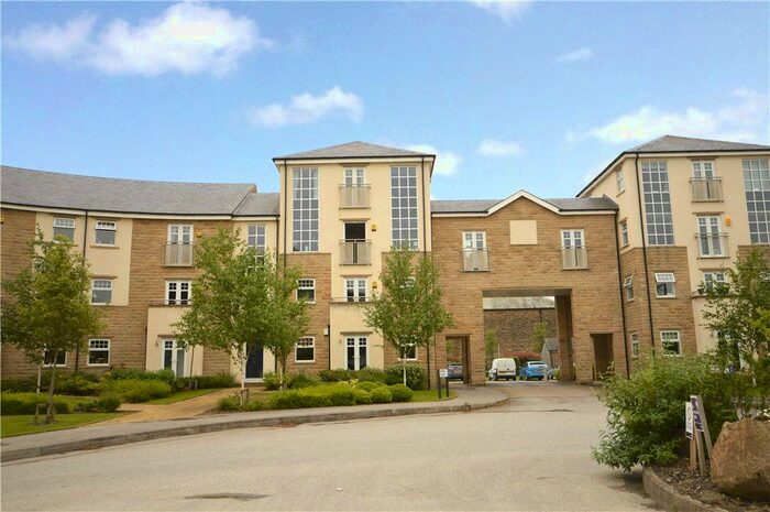 3 Bedroom Flat To Rent In Burnstall Crescent, Menston, Ilkley, LS29