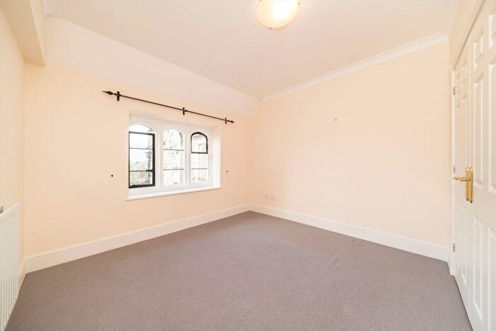 1 Bedroom Flat To Rent In Ridley Road, London, SW19