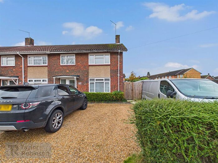 3 Bedroom Terraced House For Sale In Langley Green, Crawley, RH11
