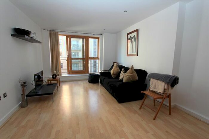 2 Bedroom Flat To Rent In Bowman Lane, Hunslet, Leeds, LS10