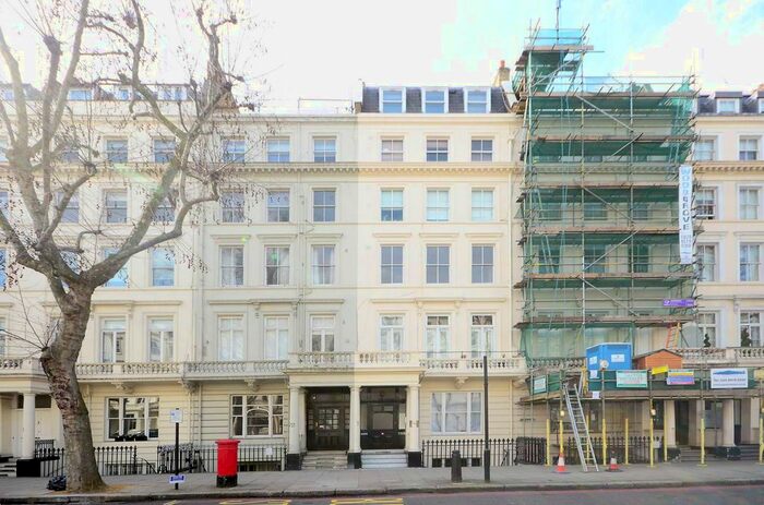 3 Bedroom Flat To Rent In Queens Gate, South Kensington, London, SW7