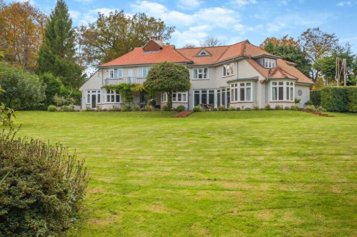 6 Bedroom Detached House For Sale In Square Drive, Haslemere, Surrey, GU27