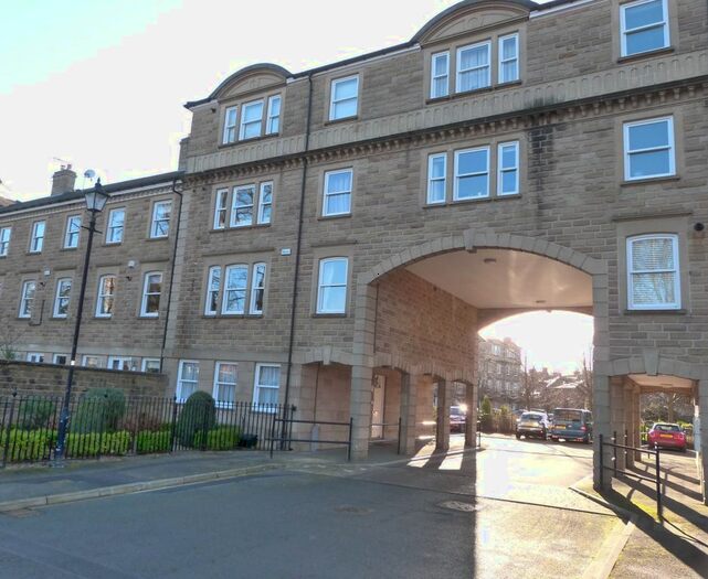 2 Bedroom Flat To Rent In North Park Road, Harrogate, HG1