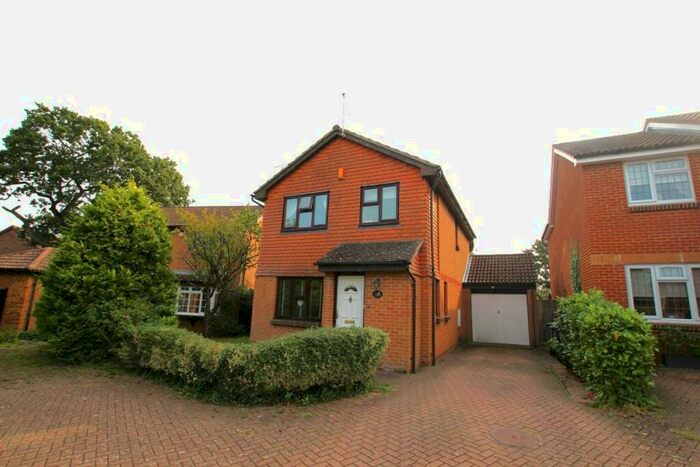 4 Bedroom Detached House To Rent In Sage Road, Tilehurst, Reading, RG31