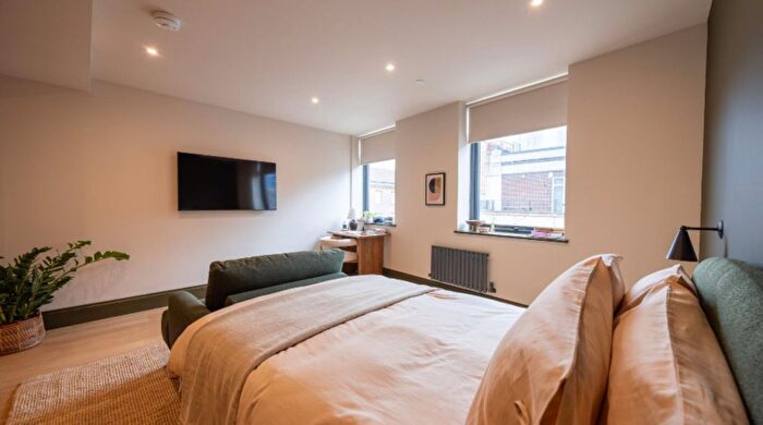 Studio To Rent In West Street, Sheffield, S1