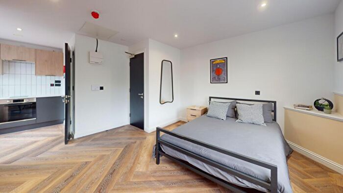 1 Bedroom Flat To Rent In Thurloe Street, Manchester, M14