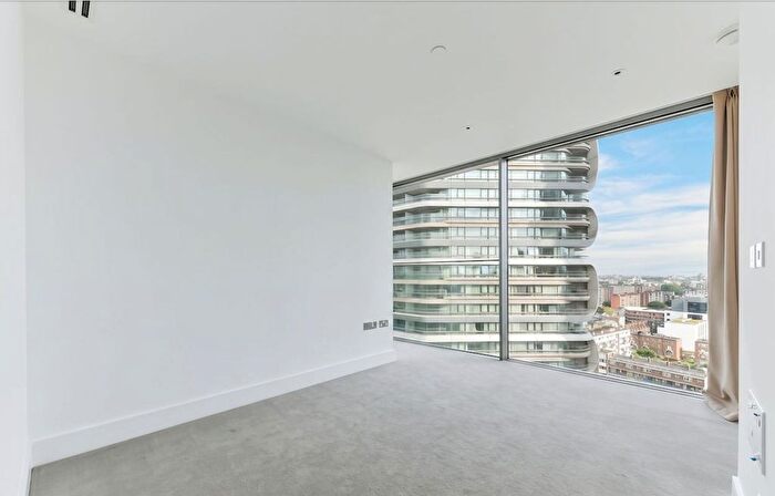 2 Bedroom Flat For Sale In Bollinder Place, Carrara Tower, EC1V